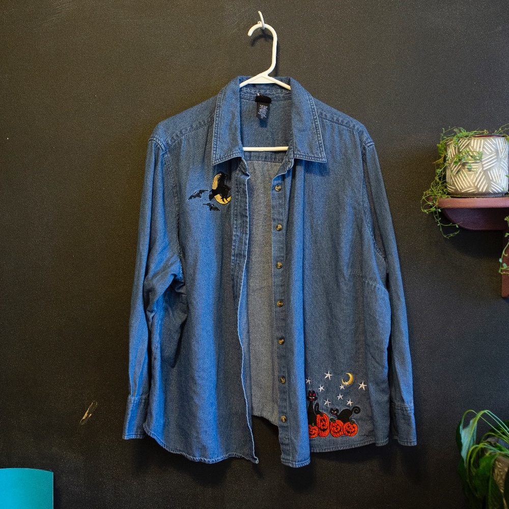 Holiday Edition halloween denim shirt, size 3x